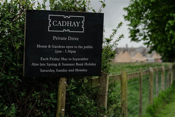 Cadhay sign